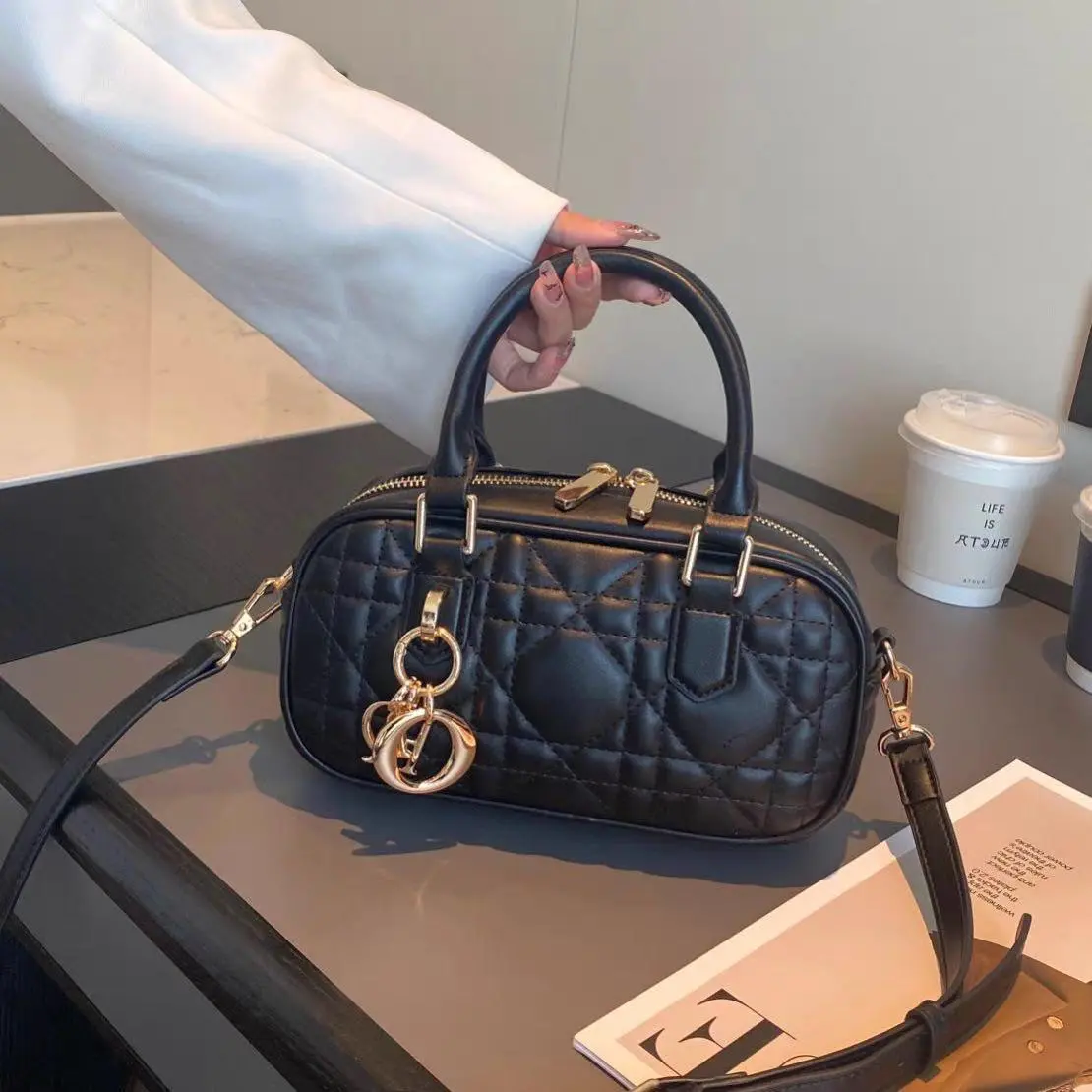 MIU MIU Trendy Leather Crossbody Bag 1037