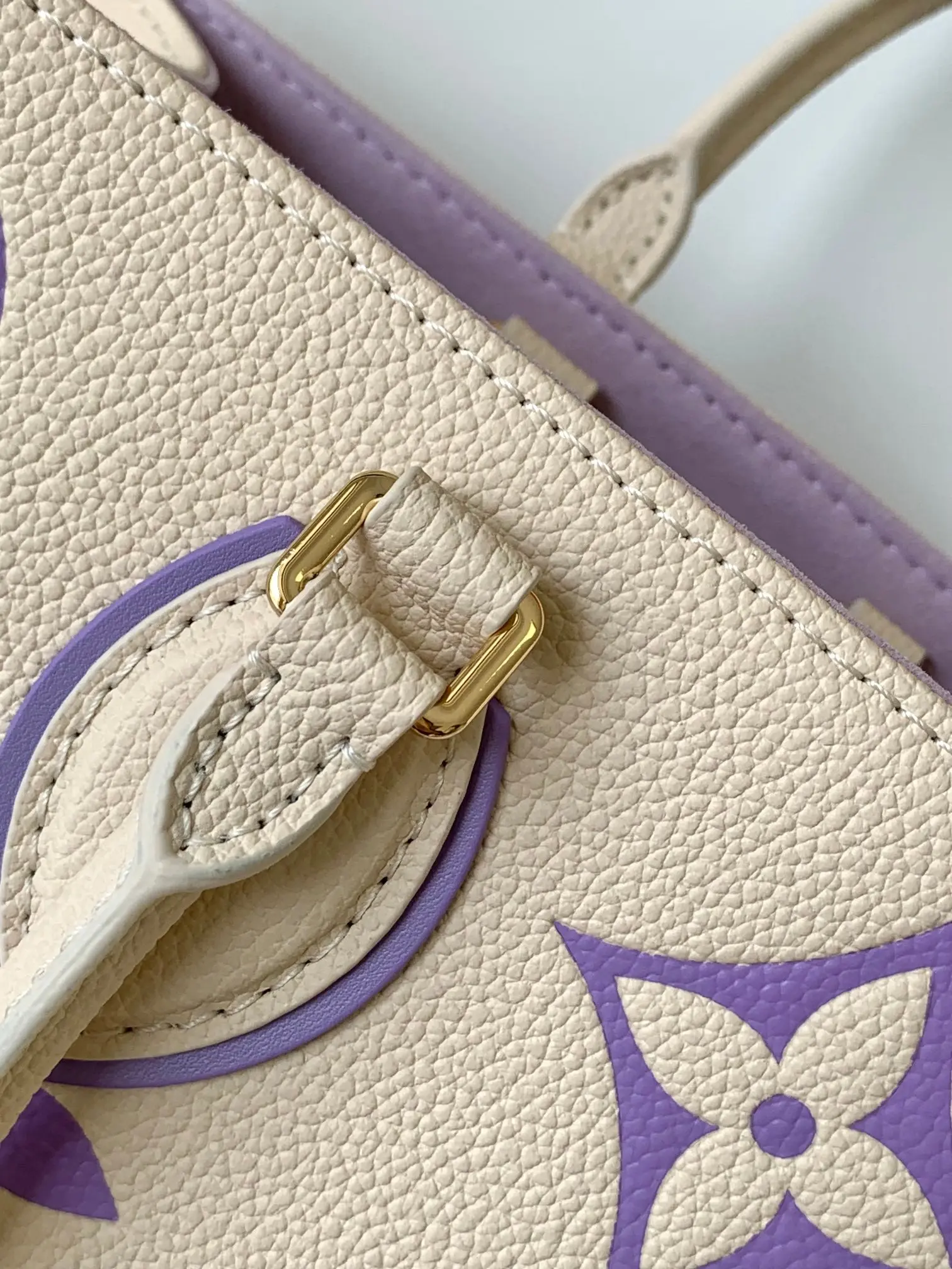 LOUIS VUITTON Empreinte Monogram Giant By The Pool Onthego MM Summer M45718 - Image 7