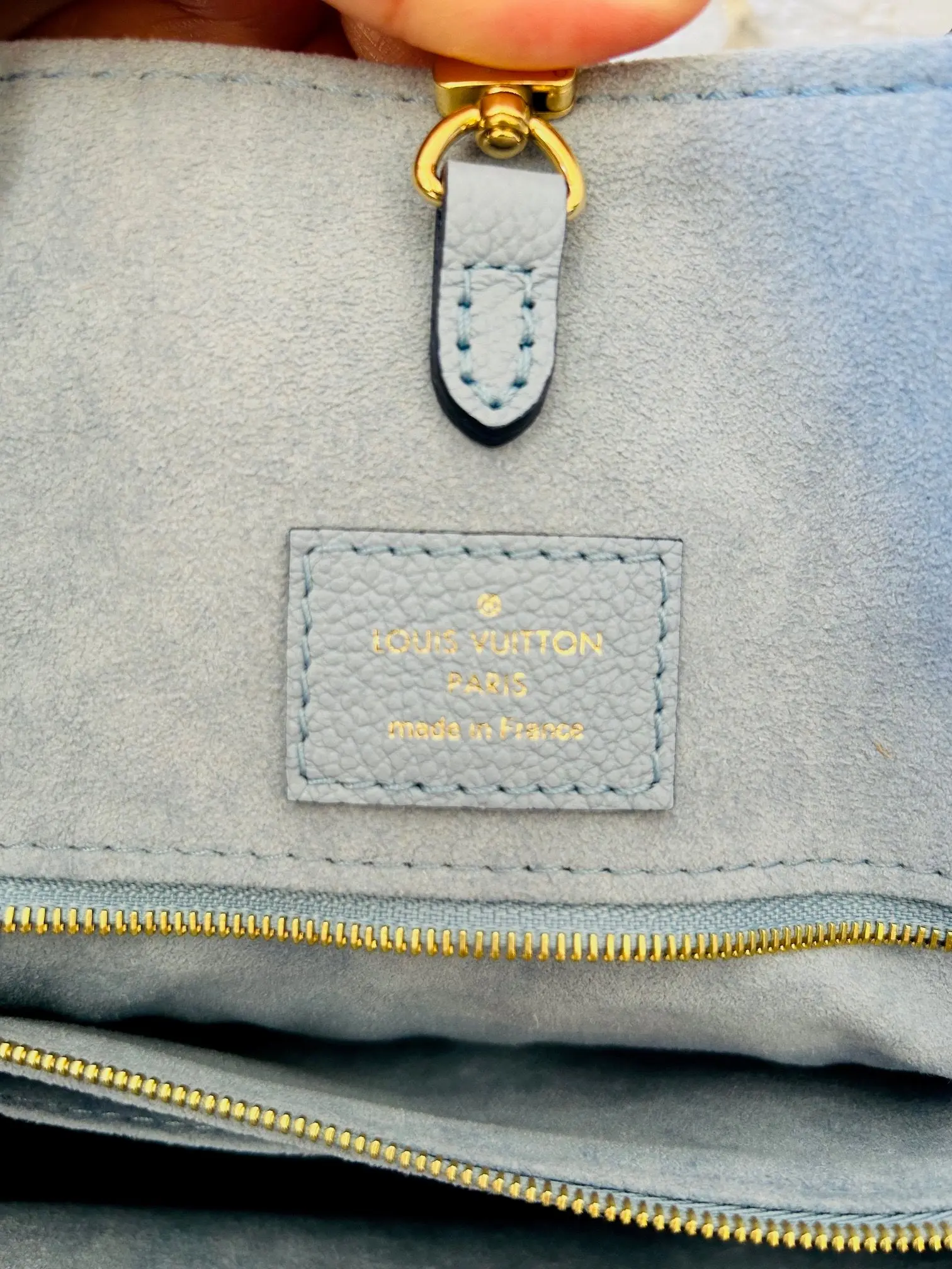 LOUIS VUITTON Empreinte Monogram Giant By The Pool Onthego MM Summer M45718 - Image 5