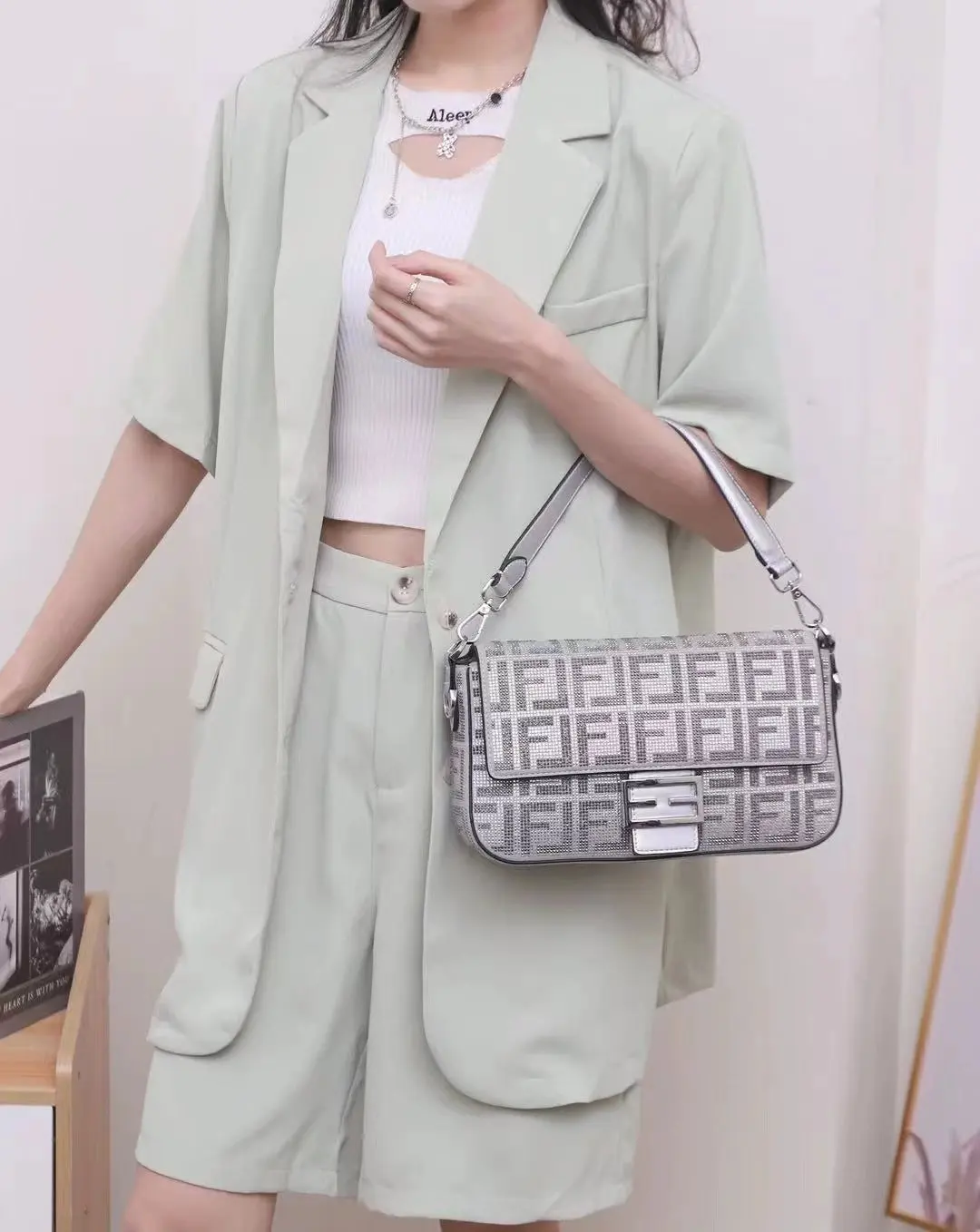 FENDI Shoulder Bag 1009 - Image 2