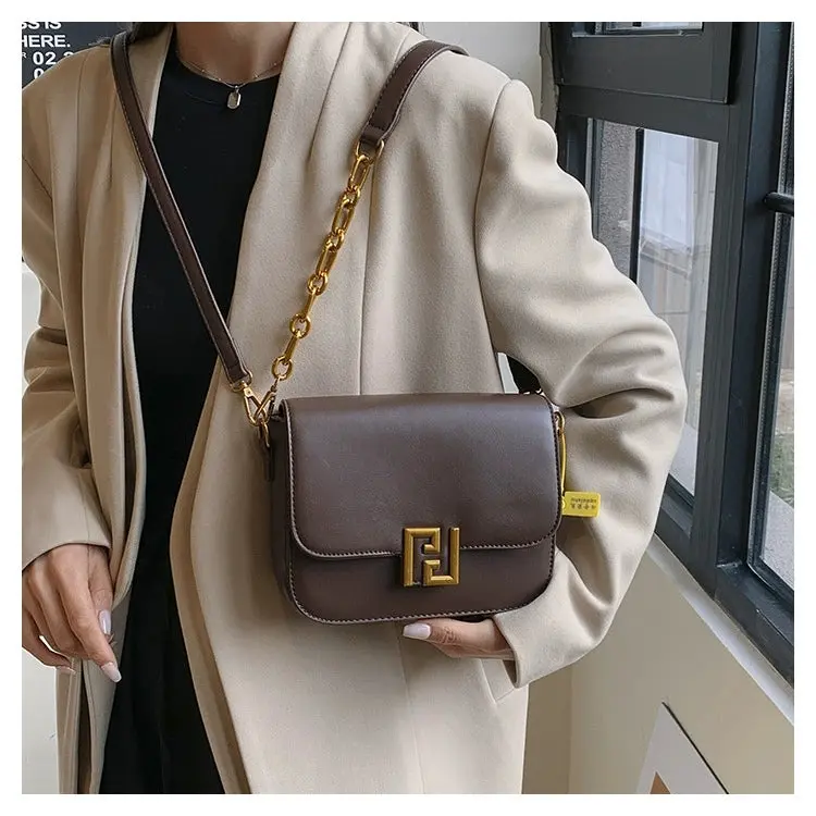 FENDI Leather Crossbody Bag 267 - Image 3