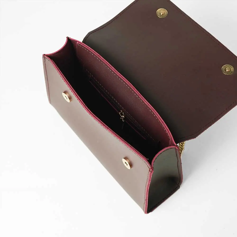 Maroon The Best Women's Chain Bags for Every Occasion 577 - Image 4