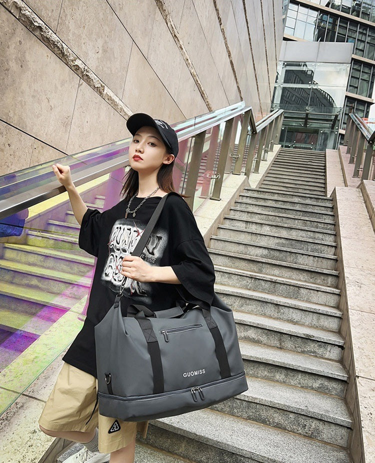 Premium Stylish & Durable Travel Duffle Bag 4135 - Image 2
