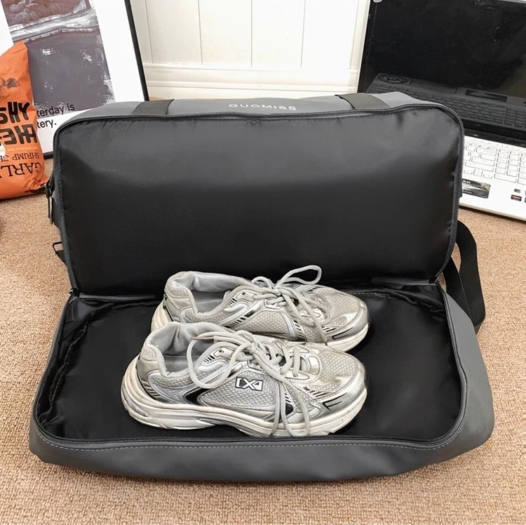 Premium Stylish & Durable Travel Duffle Bag 4135 - Image 4