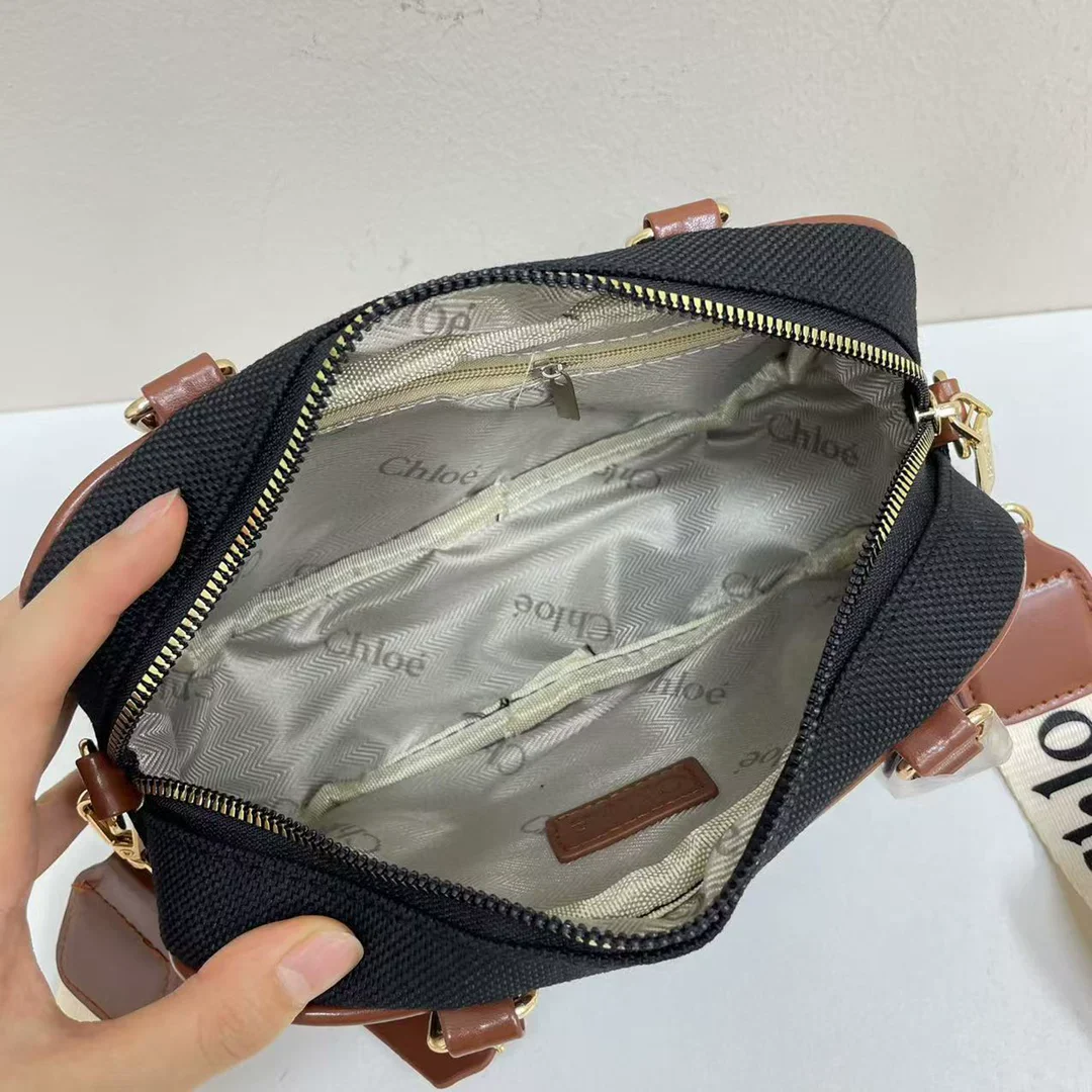Chloe Crossbody Bag – Stylish Designer Bag for Women 2707 - Image 3