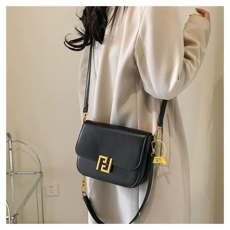 FENDI Leather Crossbody Bag 267 - Image 2
