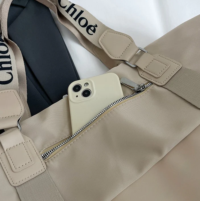Chloe Large Capacity Travel Bag – Ideal for Leisure & Business Trips 2720 - Image 4